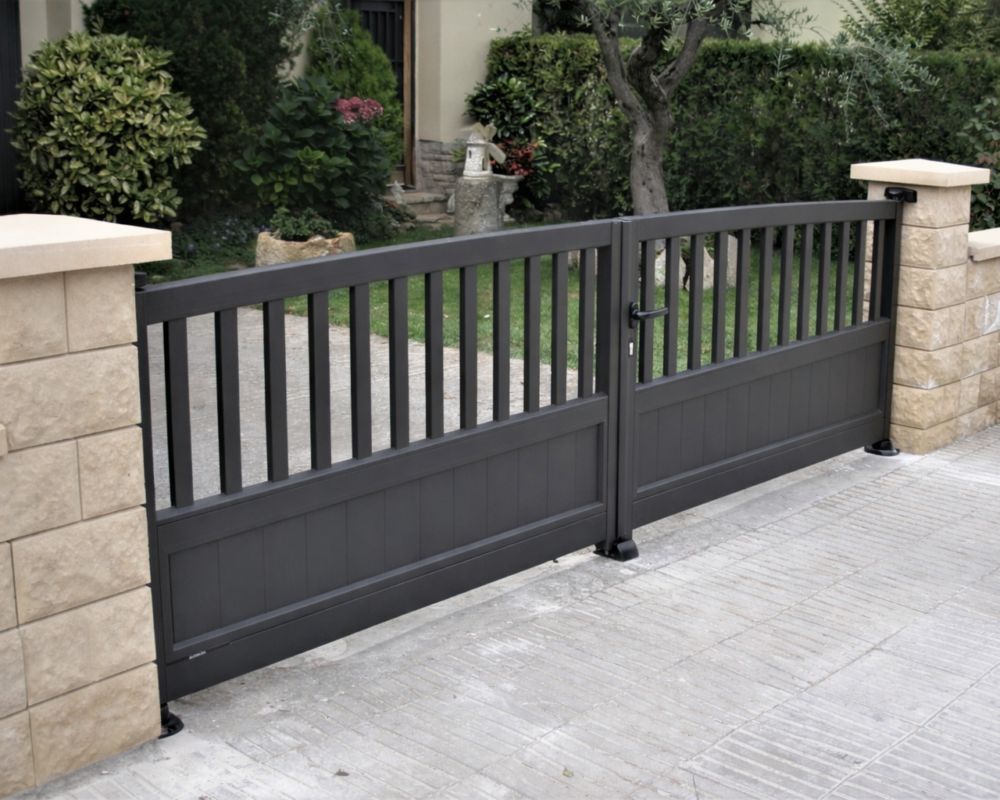 Un nou projecte per a un client particular, un tancament d'alumini per al seu jardí