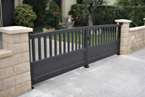 Un nou projecte per a un client particular, un tancament d'alumini per al seu jardí