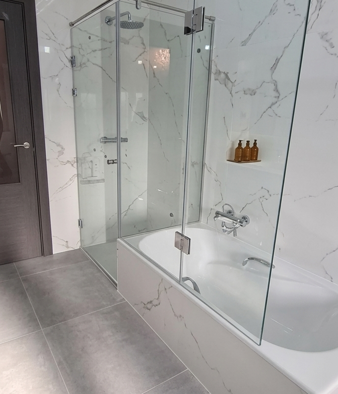Foto d'un projecte recent de mampares de bany