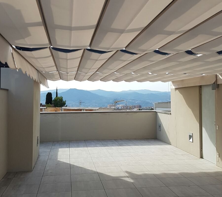 El procés d'instal·lació dels nostres tendals