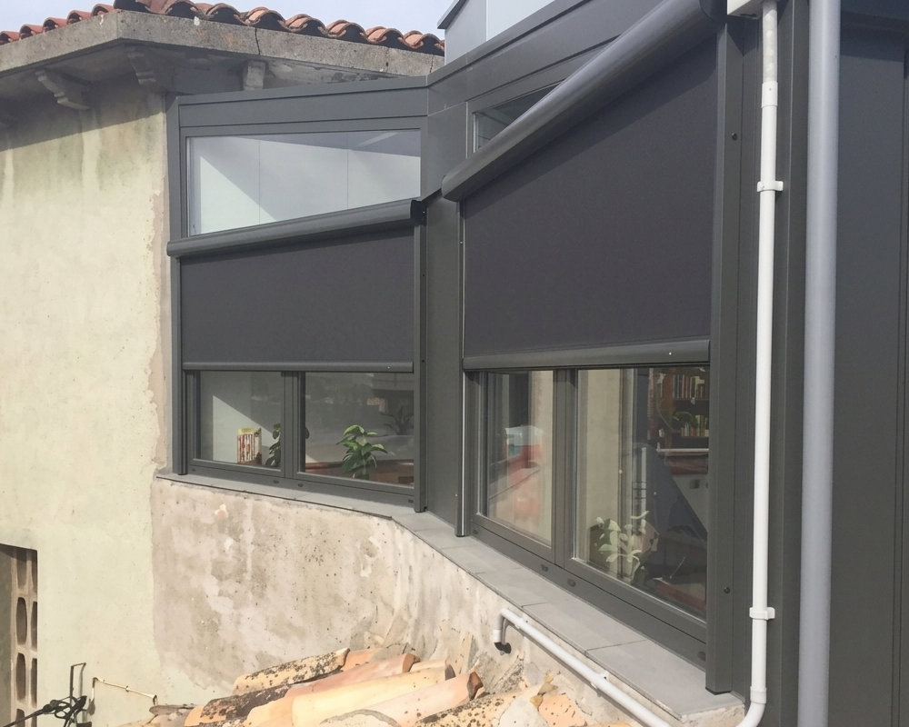 Foto d'un projecte de sistemes motoritzats per a persianes